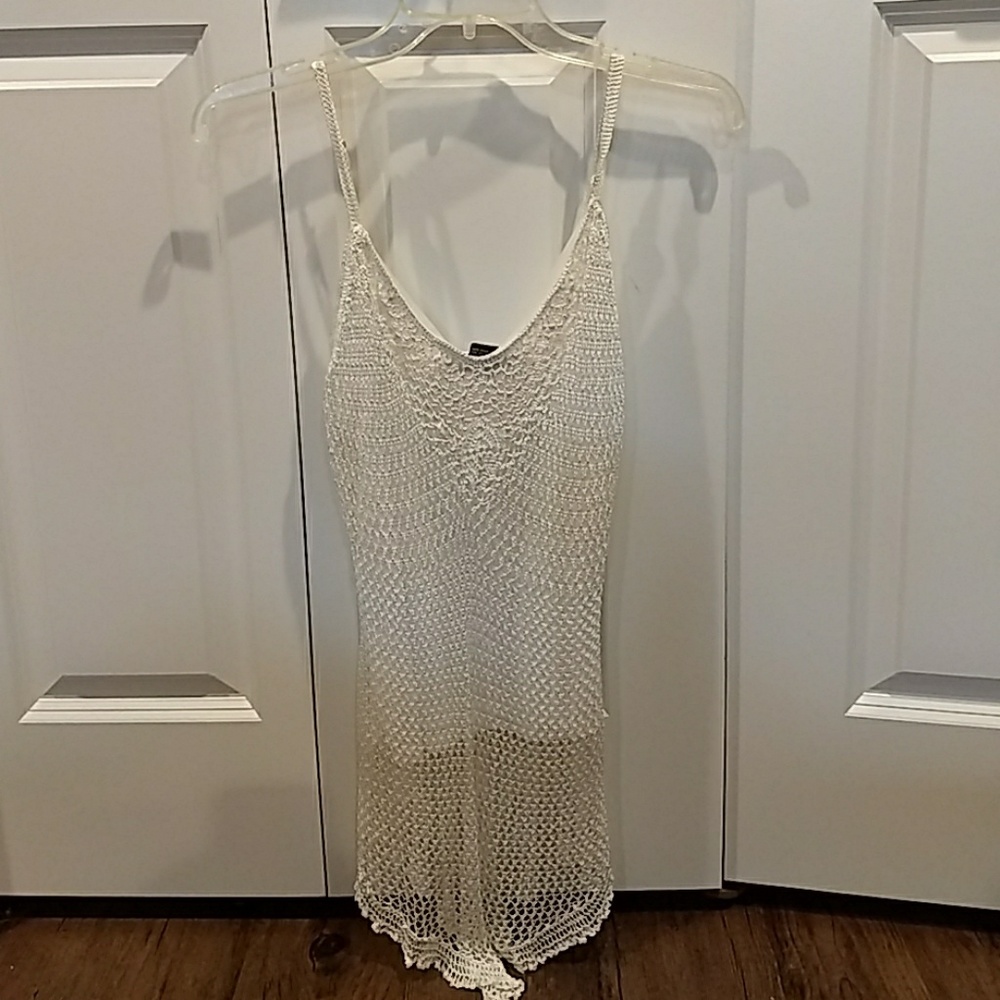 Say what tank with lace over lay.